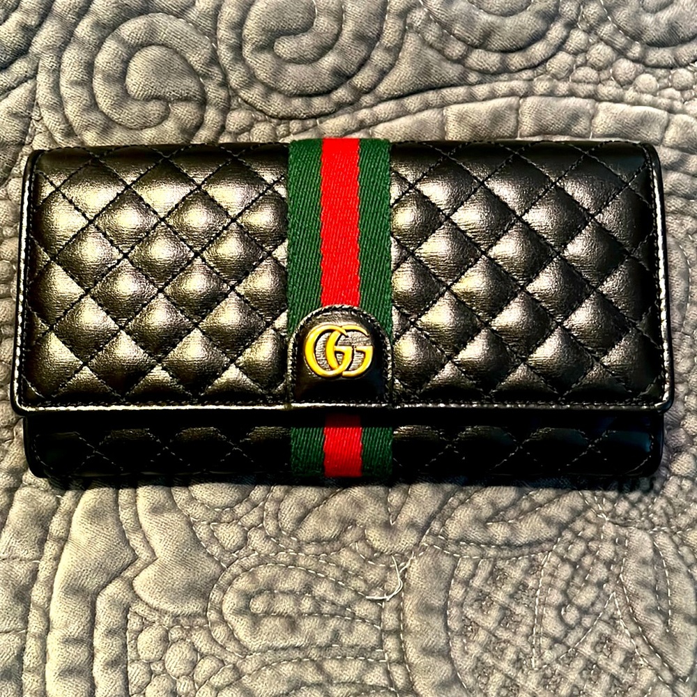 NWOT GUCCI WALLET๐๐๐FULL INCLUSION๐